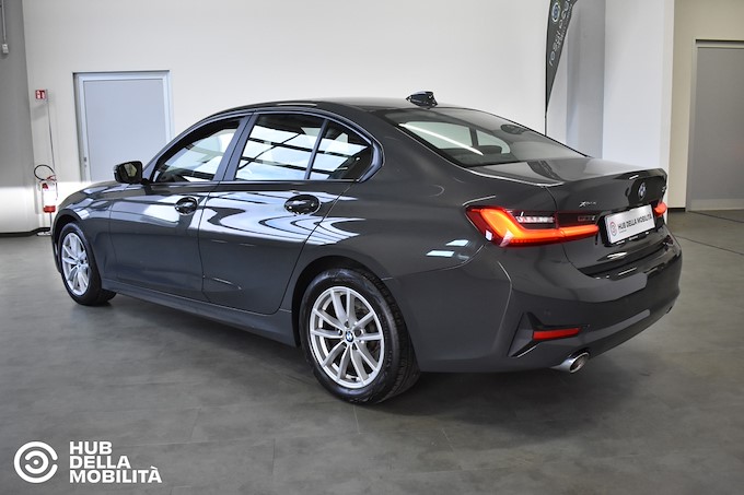 BMW 320d xDrive Business Advantage